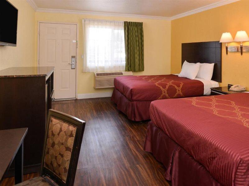 Americas Best Value Inn-Rialto Extérieur photo