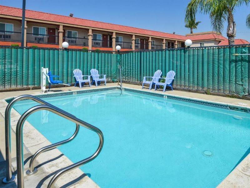 Americas Best Value Inn-Rialto Extérieur photo