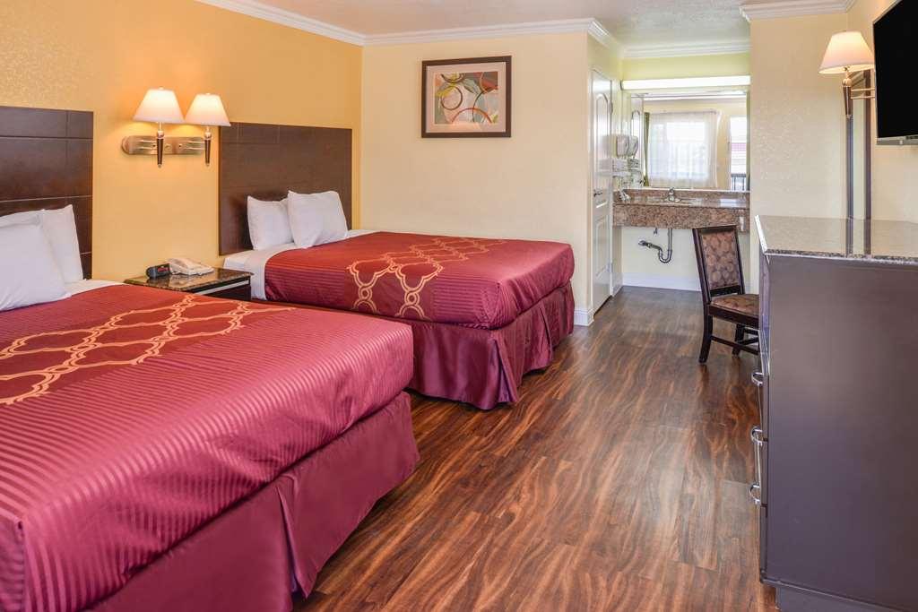 Americas Best Value Inn-Rialto Chambre photo