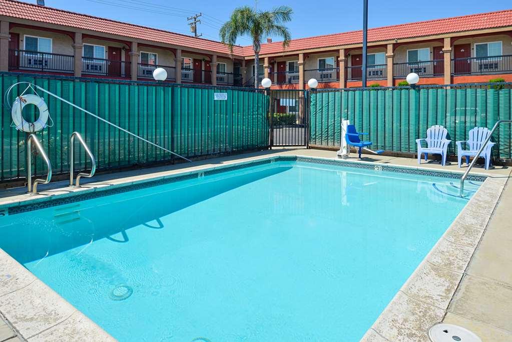 Americas Best Value Inn-Rialto Facilités photo